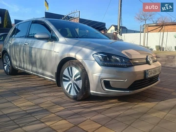 Авто Volkswagen E-Golf 2016 № 8571456