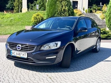 Авто Volvo V60 2016 № 8571538