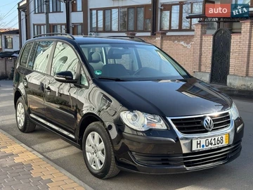 Авто Volkswagen Touran 2010 № 8572031