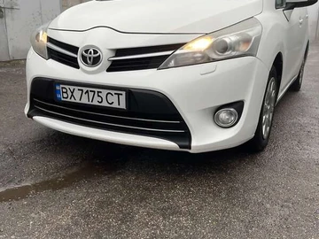 Авто Toyota Verso 2014 № 8572071