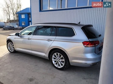 Авто Volkswagen Passat 2015 № 8572606