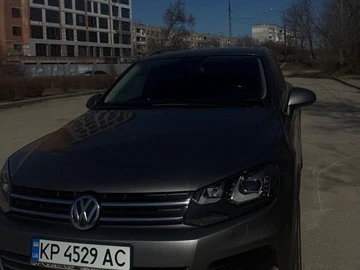 Авто Volkswagen Touareg 2012 № 8572835