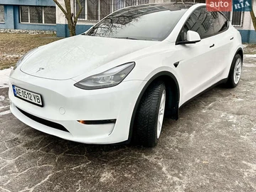 Авто Tesla Model Y 2023 № 8572861