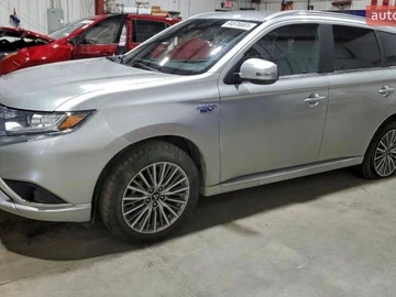 Авто Mitsubishi Outlander 2021 № 8573099