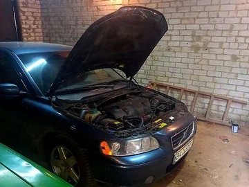 Авто Volvo S60 2005 № 8573357