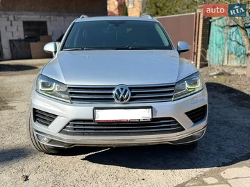 Авто Volkswagen Touareg 2015 № 8573596
