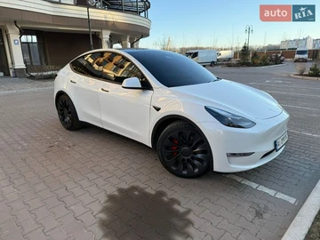 Авто Tesla Model Y 2024 № 8573610