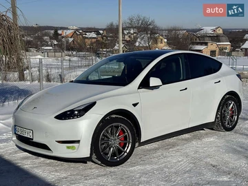 Авто Tesla Model Y 2023 № 8573613