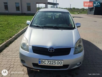 Авто Toyota Corolla Verso 2003 № 8574244