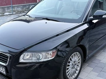 Авто Volvo V50 2010 № 8574326