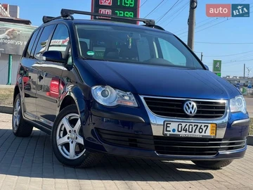 Авто Volkswagen Touran 2009 № 8574565
