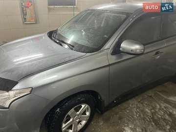 Авто Mitsubishi Outlander 2013 № 8575539