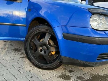 Авто Volkswagen Golf 1999 № 8576190