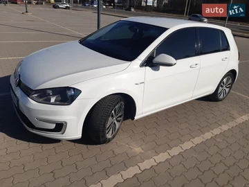 Авто Volkswagen E-Golf 2016 № 8576647