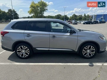 Авто Mitsubishi Outlander 2018 № 8576879