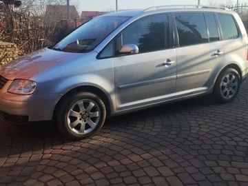 Авто Volkswagen Touran 2006 № 8576995