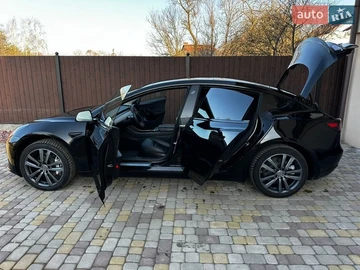 Авто Tesla Model 3 2019 № 8577649