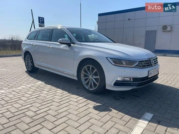 Авто Volkswagen Passat 2018 № 8577660