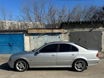 Авто BMW 5 Series 2001 № 8577724