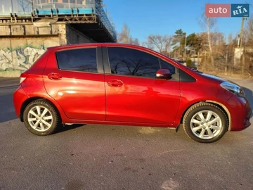 Авто Toyota Yaris 2013 № 8577976