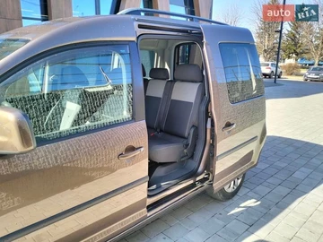 Авто Volkswagen Caddy 2010 № 8577984