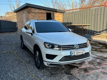 Авто Volkswagen Touareg 2016 № 8578033