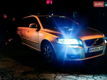 Авто Volvo V50 2012 № 8578274