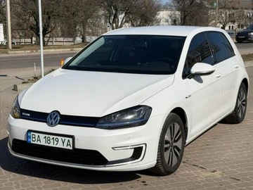 Авто Volkswagen E-Golf 2015 № 8578597