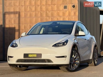 Авто Tesla Model Y 2023 № 8578743