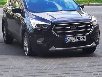 Авто Ford Escape 2019 № 8579311