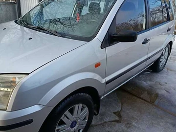 Авто Ford Fusion 2004 № 8579996