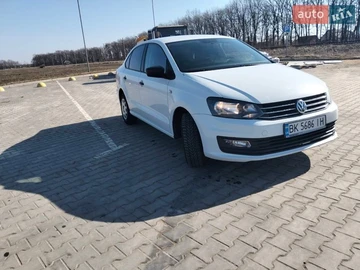 Авто Volkswagen Polo 2017 № 8580064