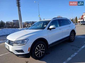 Авто Volkswagen Tiguan 2020 № 8580829