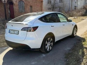 Авто Tesla Model Y 2023 № 8580873
