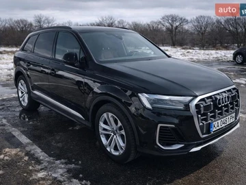 Авто Audi Q7 2024 № 8580977