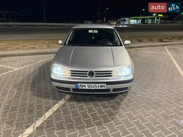 Авто Volkswagen Golf 2001 № 8581011