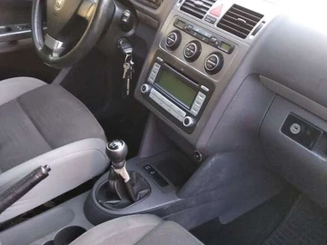 Авто Volkswagen Touran 2007 № 8581388