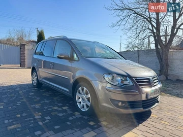Авто Volkswagen Touran 2009 № 8581406