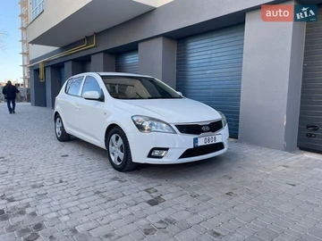 Авто KIA Ceed 2010 № 8581413