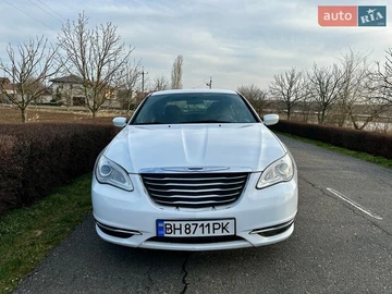 Авто Chrysler 200 2014 № 8581416