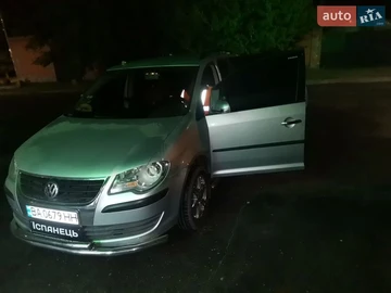 Авто Volkswagen Touran 2007 № 8581461
