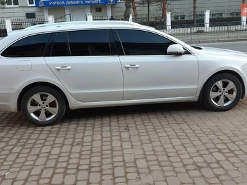 Авто Skoda Superb 2010 № 8581850