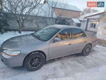 Авто Honda Accord 2000 № 8581931