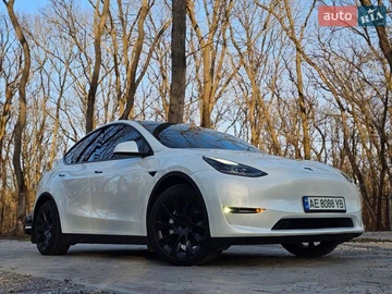 Авто Tesla Model Y 2023 № 8581973
