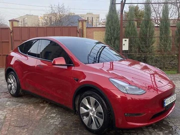 Авто Tesla Model Y 2023 № 8582114