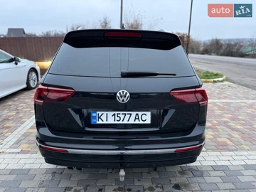 Авто Volkswagen Tiguan 2017 № 8583131