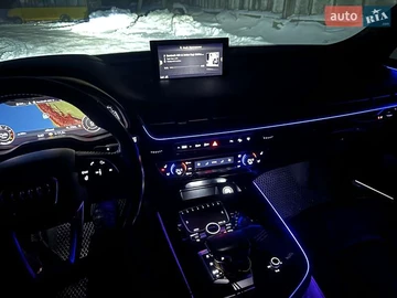 Авто Audi Q7 2017 № 8583138