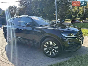 Авто Volkswagen Touareg 2020 № 8583152