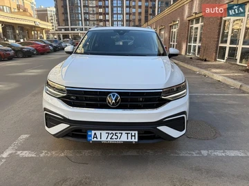 Авто Volkswagen Tiguan 2023 № 8583486