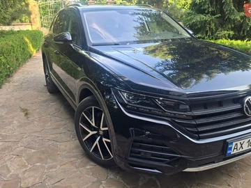 Авто Volkswagen Touareg 2021 № 8583700